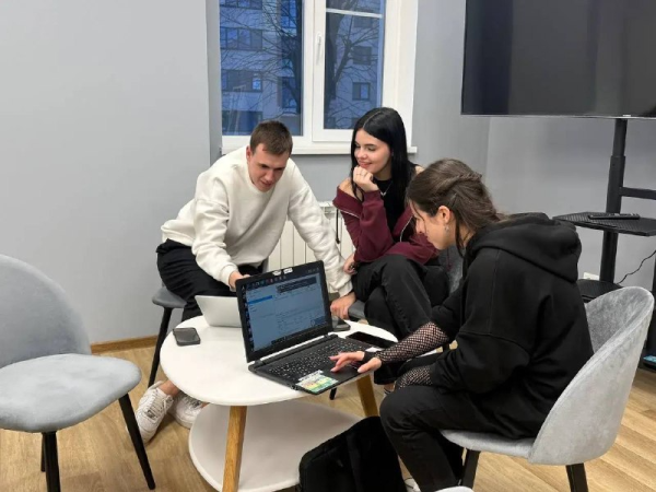 "Студия подкастов"