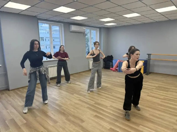 Кружок "Студия танцев"