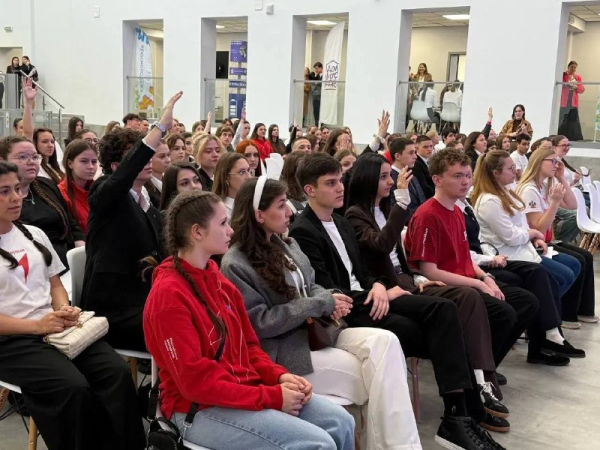 Интерактивный квиз "Мозгобитва"