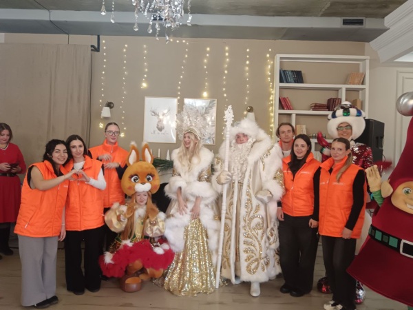 Помощь волонтёров муниципального штаба #МЫВМЕСТЕ в проведении Новогоднего праздника для особенных детей