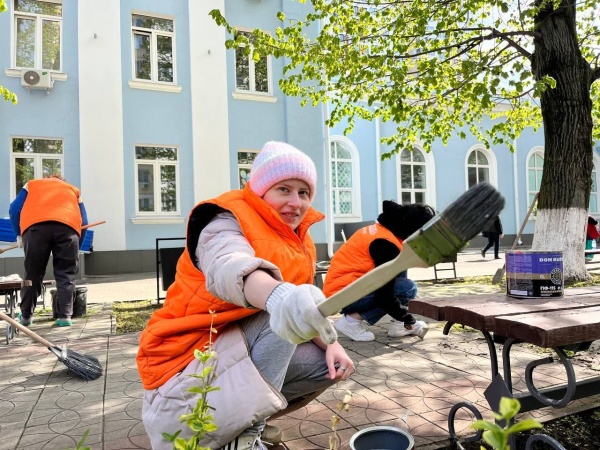 Акция "Экологическое волонтерство" прошла на территории Дома молодежи!