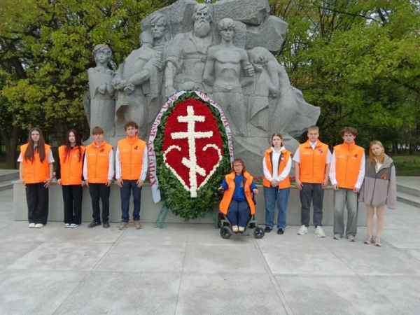 Помощь волонтеров муниципального штаба #МЫВМЕСТЕ в проведении мероприятия, посвященному Дню Победы