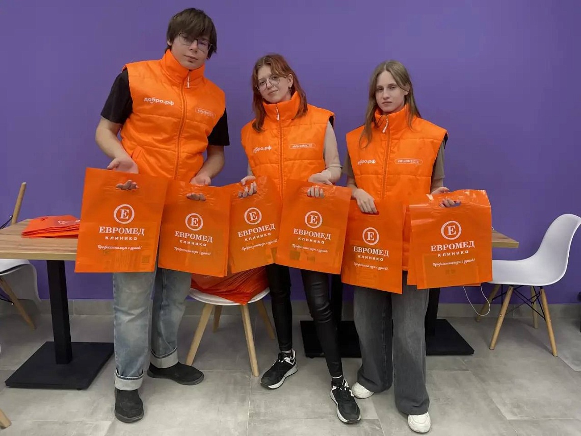 Помощь волонтеров муниципального штаба #МЫВМЕСТЕ в проведении Дня беременных 